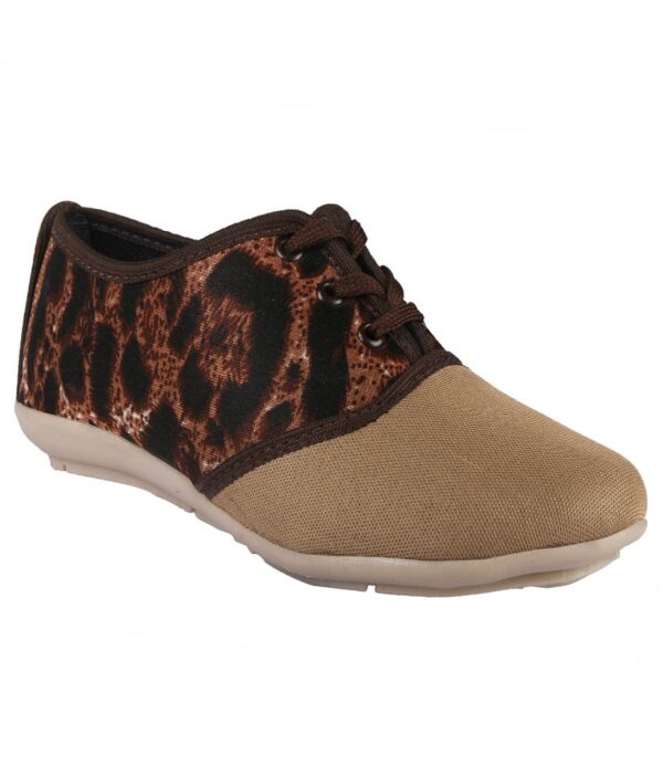 Trewfin Beige Casual Shoes
